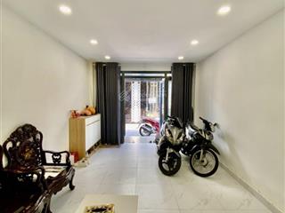 Kề tạ quang bửu  ngay ubnd 63m2  nhỉnh 5 tỷ  3 phòng ngủ (1 trệt) nở hậu  thông bùi minh trực