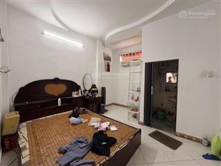 Xe tải tới nhà  4 căn ra mặt tiền  vị trí cực kỳ đắc địa  khuôn đất 50m2  nhỉnh 7 tỷ