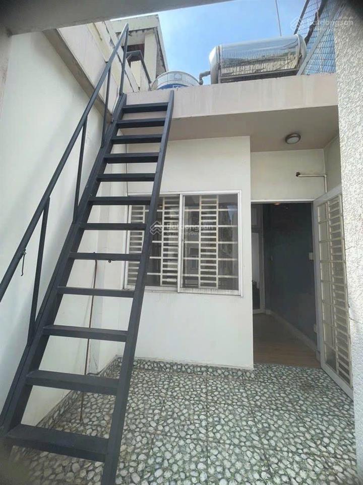 Bán nhà  q1  trần hưng đạo  hẻm xe hơi liên thông  4 tầng  (tl) 8 tỷ, dt 3,3*8m