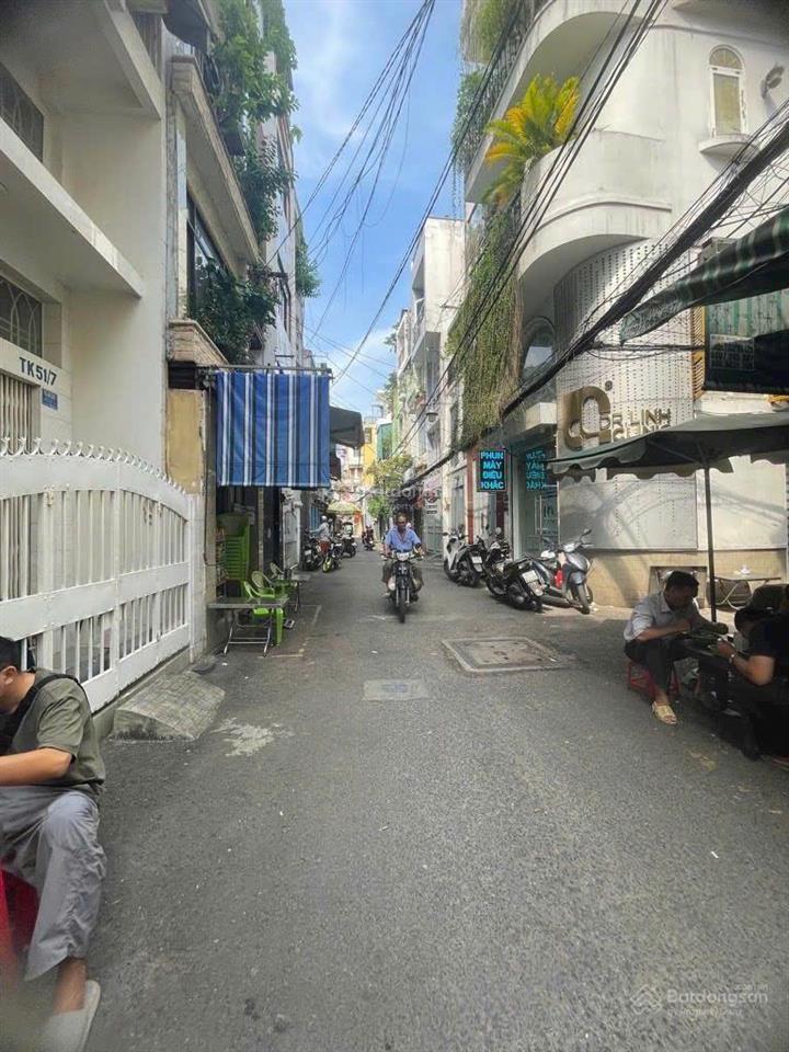 Bán nhà  q1  trần hưng đạo  hẻm xe hơi liên thông  4 tầng  (tl) 8 tỷ, dt 3,3*8m