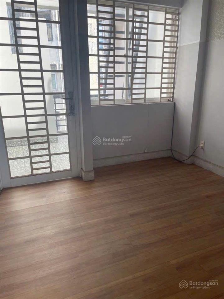 Bán nhà  q1  trần hưng đạo  hẻm xe hơi liên thông  4 tầng  (tl) 8 tỷ, dt 3,3*8m