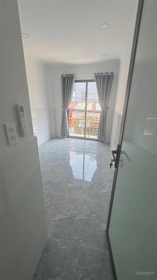 Nhà mặt tiền  nguyễn công hoan  5,2x6,2m  trệt 2 lầu  3pn 4wc  19 triệu tl  hằng 0906 656 ***