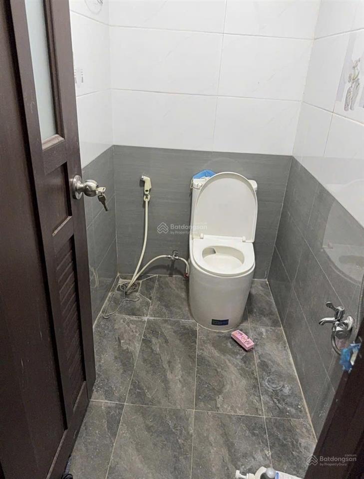 Nhà nc  đỗ tấn phong  4x10m nở hậu l  trệt lầu  3pn 2wc  13 triệu tl  gọi hằng 0906 656 ***