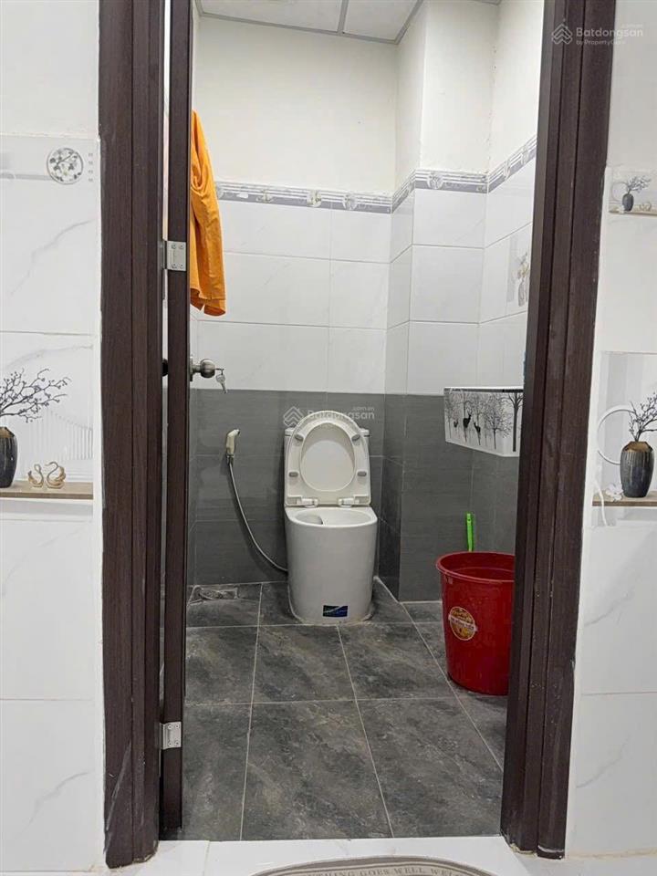 Nhà nc  đỗ tấn phong  4x10m nở hậu l  trệt lầu  3pn 2wc  13 triệu tl  gọi hằng 0906 656 ***