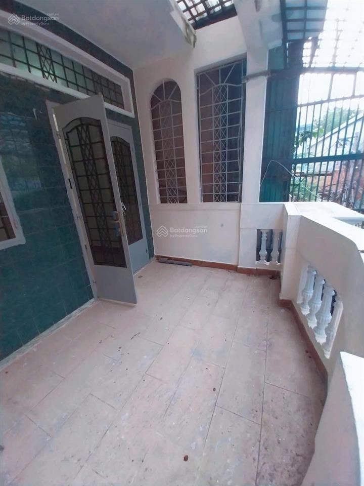 Nhà nc  nguyễn công hoan  4x15m  trệt lầu  2pn 2wc  12 triệu tl  xem nhà gọi hằng 0906 656 ***