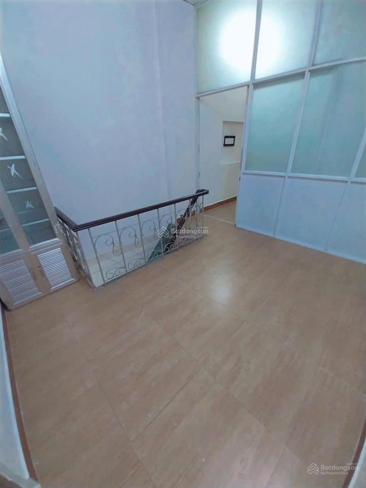 Nhà nc  nguyễn công hoan  4x15m  trệt lầu  2pn 2wc  12 triệu tl  xem nhà gọi hằng 0906 656 ***