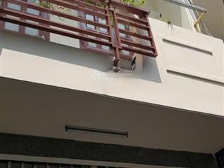 Nhà full nội thất  duy tân  4x10m  trệt lầu  2pn 1wc  11 triệu tl  hằng 0906 656 *** xem nhà