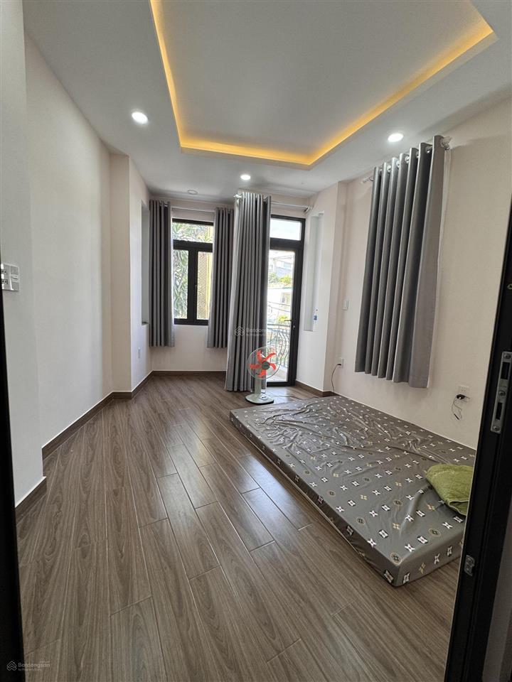 Nhà mới đẹp  phan tây hồ  4,2x10m  trệt 2 lầu sân thượng  3pn 3wc  15tr tl  hằng 0906 656 ***