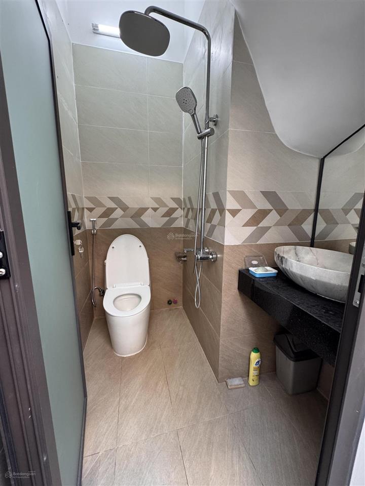 Nhà mới đẹp  phan tây hồ  4,2x10m  trệt 2 lầu sân thượng  3pn 3wc  15tr tl  hằng 0906 656 ***