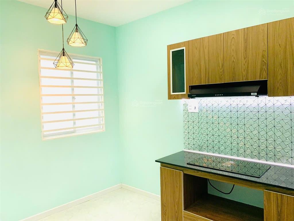 Nhà mới đẹp  cách mạng tháng tám  4x12m  trệt 2 lầu  3pn 2wc  15 triệu tl  hằng 0906 656 ***
