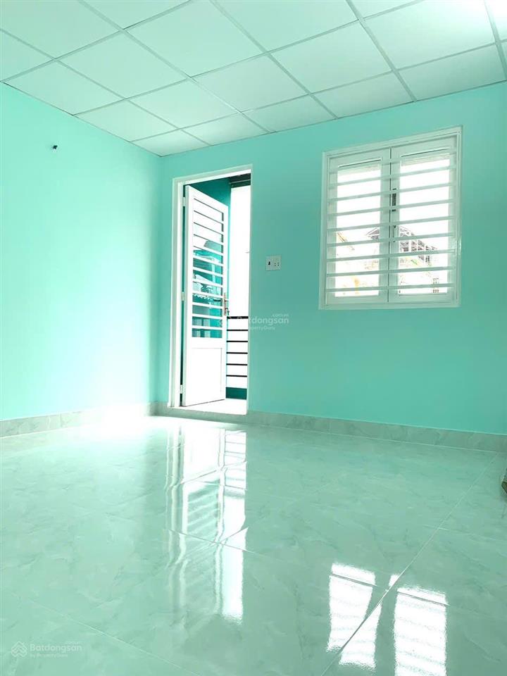 Nhà mới đẹp  cách mạng tháng tám  4x12m  trệt 2 lầu  3pn 2wc  15 triệu tl  hằng 0906 656 ***