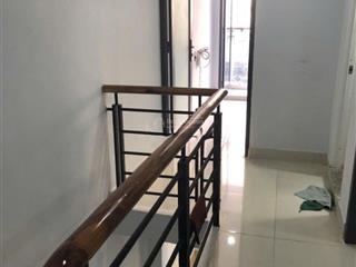 Nhà nc  hoàng sa  4x8m  trệt lầu  2pn 2wc  12 triệu tl  hằng 0906 656 *** xem nhà ngay
