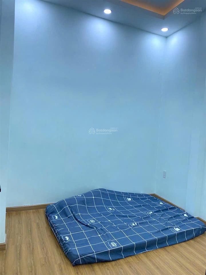 Nhà mới đẹp  nguyễn hữu cảnh  3x12m  trệt lầu  2pn 2wc  12,5tr tl  hằng 0906 656 *** xem nhà