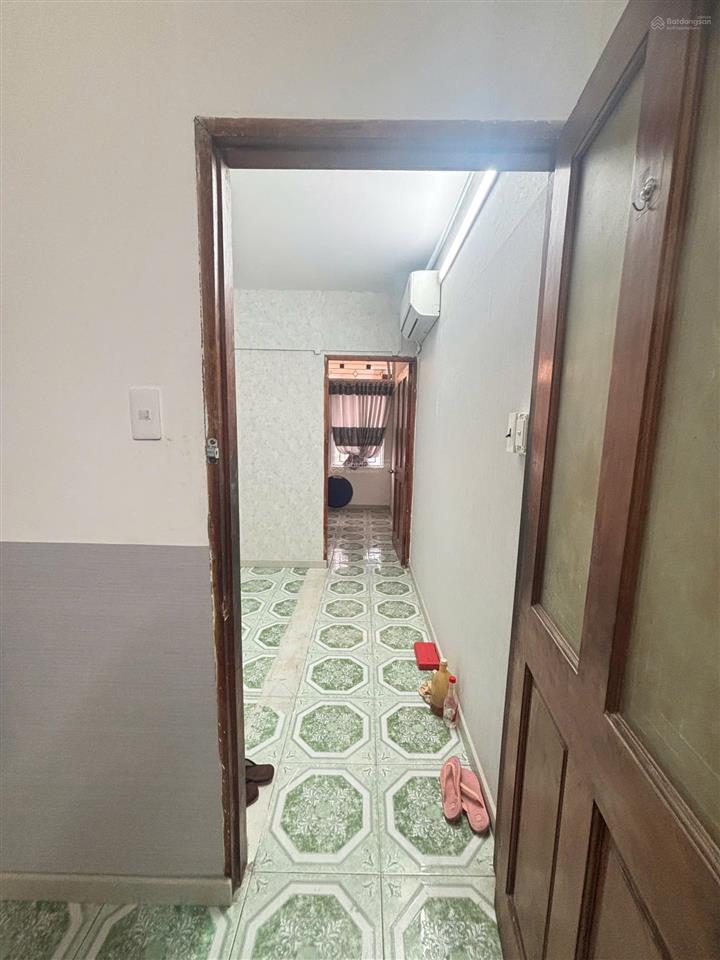 Nhà nc  bạch đằng  3x11m  trệt 2 lầu  4pn 2wc  13 triệu tl  gọi hằng 0906 656 *** xem nhà
