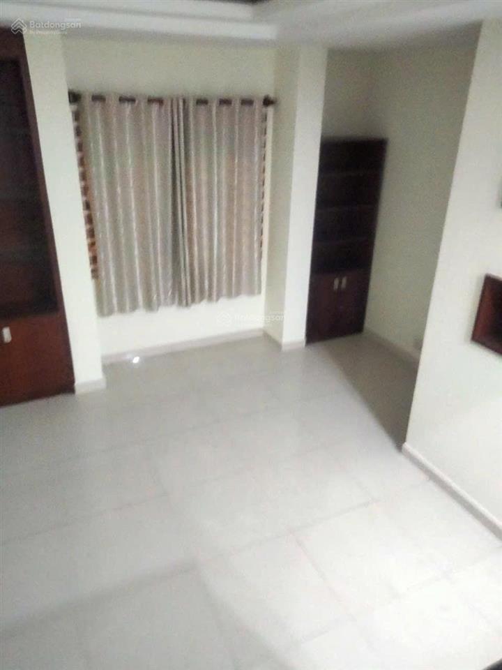 Nhà căn góc  hxh  hoàng hoa thám  4x12m  trệt 2 lầu  4pn 3wc  22 triệu tl  hằng 0906 656 ***