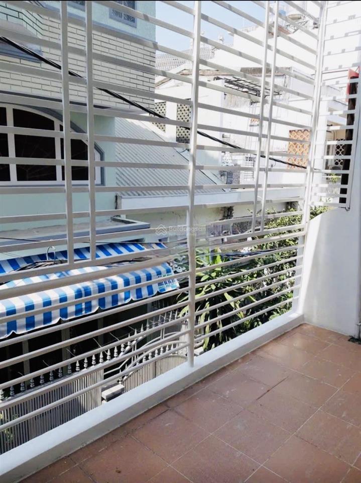 Nhà nc  nguyễn huy lượng  4x6m  1pn có ban công 2wc  9 triệu tl  hằng 0906 656 *** xem nhà ngay