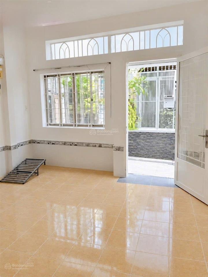 Nhà nc  nguyễn huy lượng  4x6m  1pn có ban công 2wc  9 triệu tl  hằng 0906 656 *** xem nhà ngay