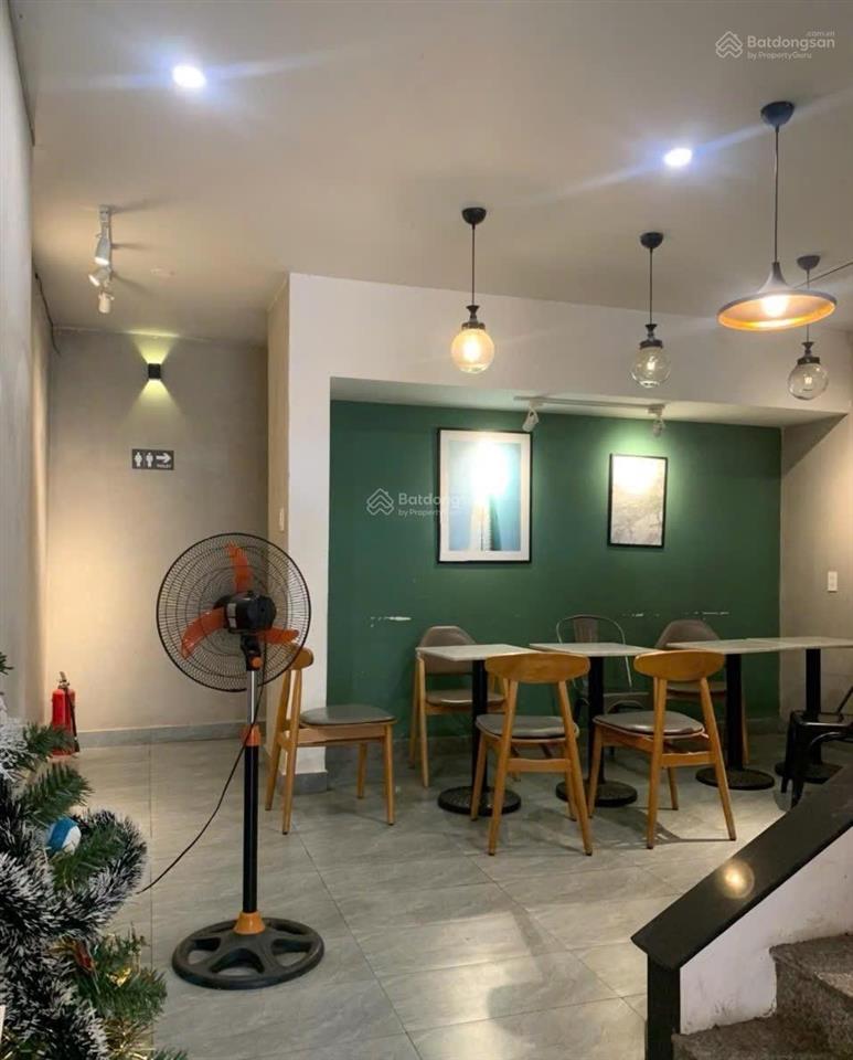 Nhà mặt tiền  nguyễn xí  5x20m  trệt 2 lầu  4pn 3wc  25 triệu tl  hằng 0906 656 *** xem nhà