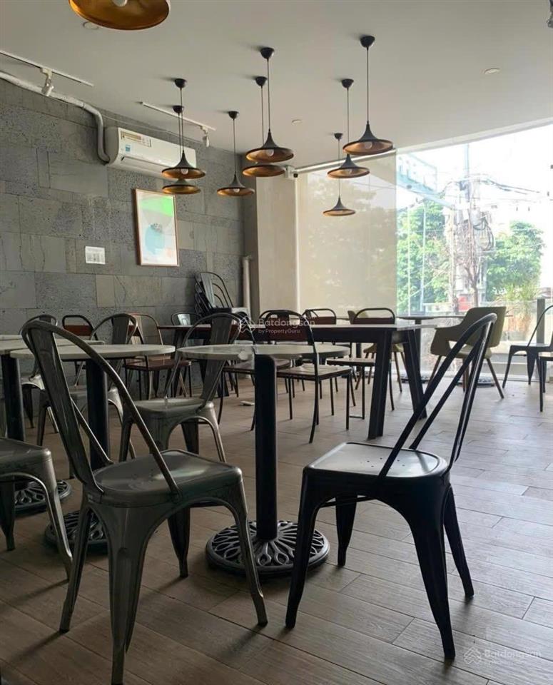 Nhà mặt tiền  nguyễn xí  5x20m  trệt 2 lầu  4pn 3wc  25 triệu tl  hằng 0906 656 *** xem nhà