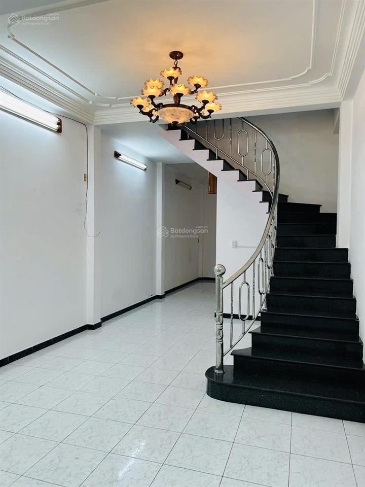 Nhà hxh  trần kế xương  7x15m  trệt lầu  2pn 2wc  23 triệu tl  xem ngay gọi hằng 0906 656 ***