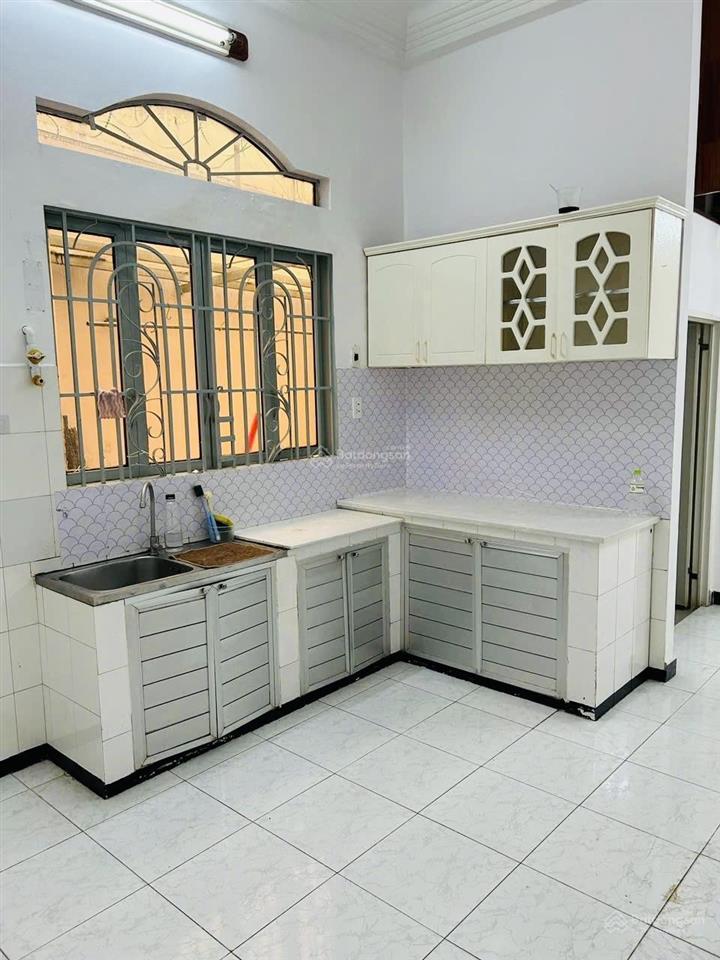 Nhà hxh  trần kế xương  7x15m  trệt lầu  2pn 2wc  23 triệu tl  xem ngay gọi hằng 0906 656 ***