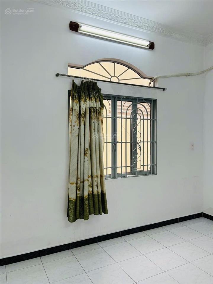 Nhà hxh  trần kế xương  7x15m  trệt lầu  2pn 2wc  23 triệu tl  xem ngay gọi hằng 0906 656 ***