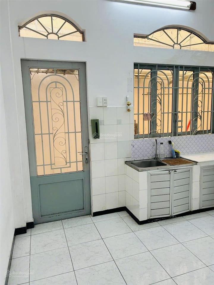 Nhà hxh  trần kế xương  7x15m  trệt lầu  2pn 2wc  23 triệu tl  xem ngay gọi hằng 0906 656 ***