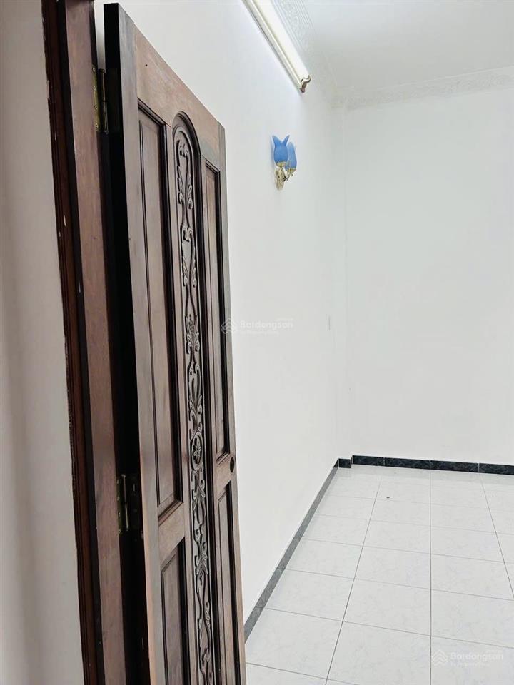Nhà hxh  trần kế xương  7x15m  trệt lầu  2pn 2wc  23 triệu tl  xem ngay gọi hằng 0906 656 ***