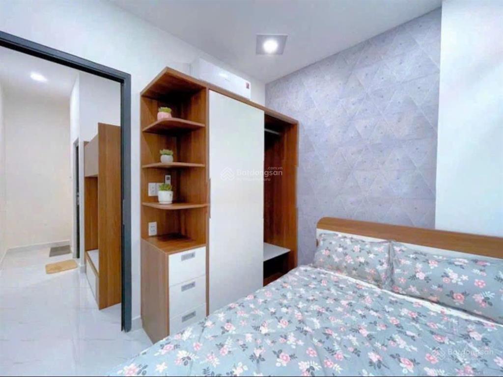 Nhà mới đẹp  full nội thất  trần khắc chân  3x9m  trệt lầu  2pn 2wc  12 triệu tl  0906 656 ***