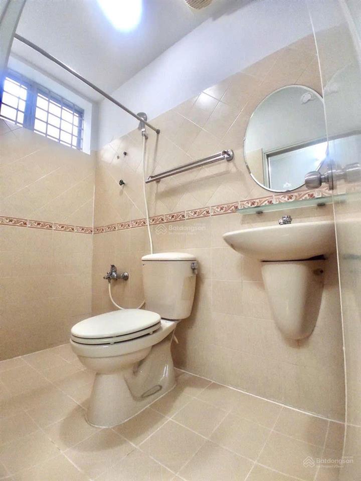 Nhà mới đẹp  hoàng văn thụ  5x11m  trệt lầu  1pn 2wc  9 triệu tl  hằng 0906 656 *** xem ngay