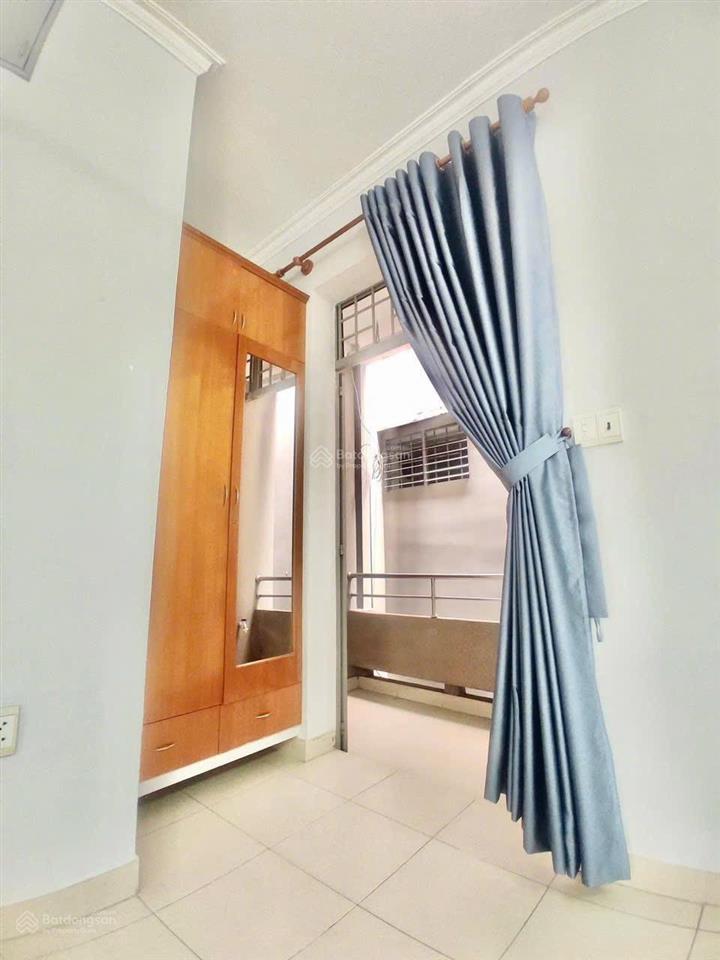 Nhà mới đẹp  hoàng văn thụ  5x11m  trệt lầu  1pn 2wc  9 triệu tl  hằng 0906 656 *** xem ngay