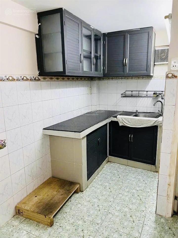 Nhà hxh  3pn 2wc  chỉ 10 triệu  nguyễn thượng hiền  4x8m  trệt lửng lầu  xem ngay 0906 656 ***