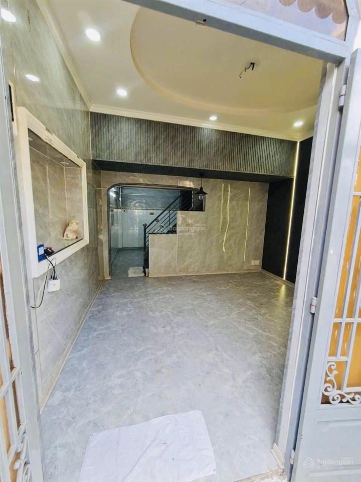 Nhà hxh  3pn 2wc  chỉ 10 triệu  nguyễn thượng hiền  4x8m  trệt lửng lầu  xem ngay 0906 656 ***