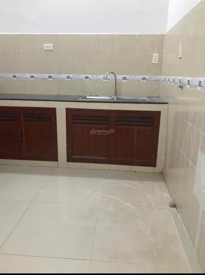 Nhà nc  bạch đằng  4x12m  trệt lầu  2pn 2wc  15 triệu tl  hằng 0906 656 *** xem nhà ngay