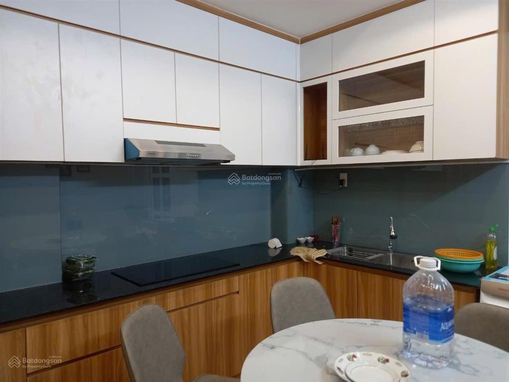 Căn hộ mới đẹp  full nội thất  trần quang diệu  45m2  1pn 1wc  10 triệu tl  hằng 0906 656 ***