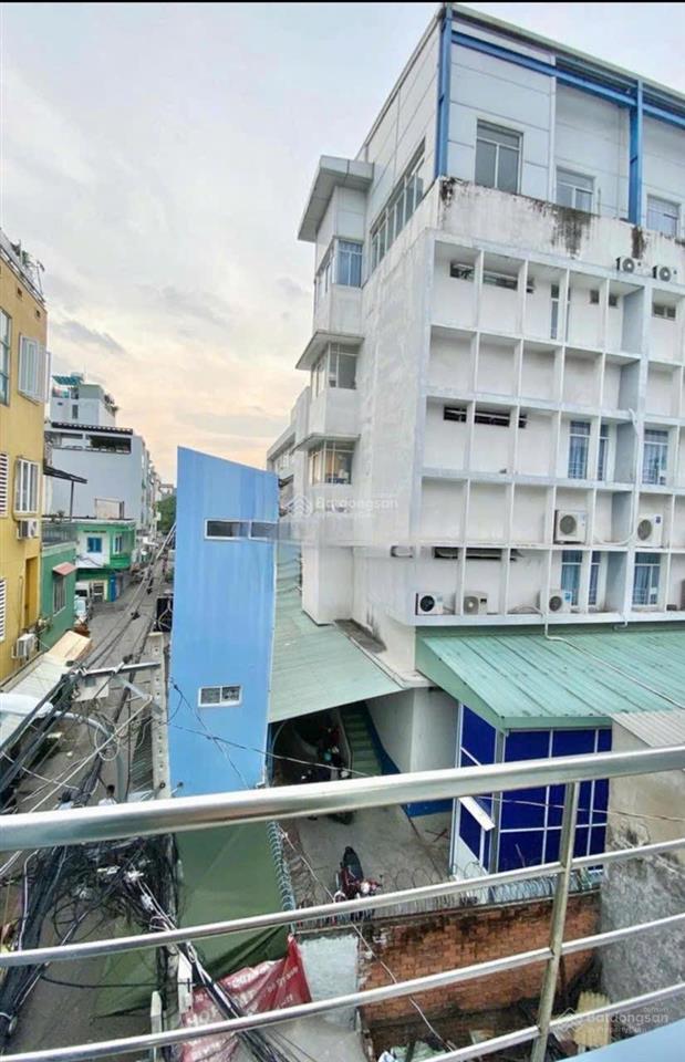 Nhà hxh thông  lê văn duyệt  2,6x11m  trệt 2 lầu  2pn 3wc  13 triệu tl  hằng 0906 656 ***