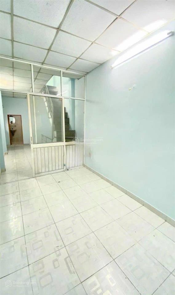 Nhà hxh thông  lê văn duyệt  2,6x11m  trệt 2 lầu  2pn 3wc  13 triệu tl  hằng 0906 656 ***