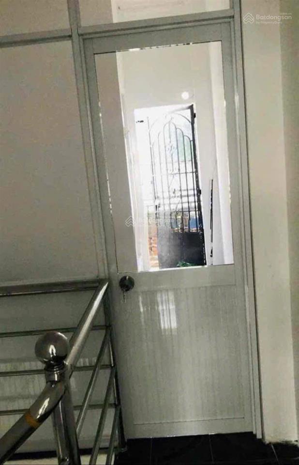 Nhà phan chu trinh  3,5x12m  trệt lầu  3pn 2wc  10 triệu tl  hằng 0906 656 *** xem nhà