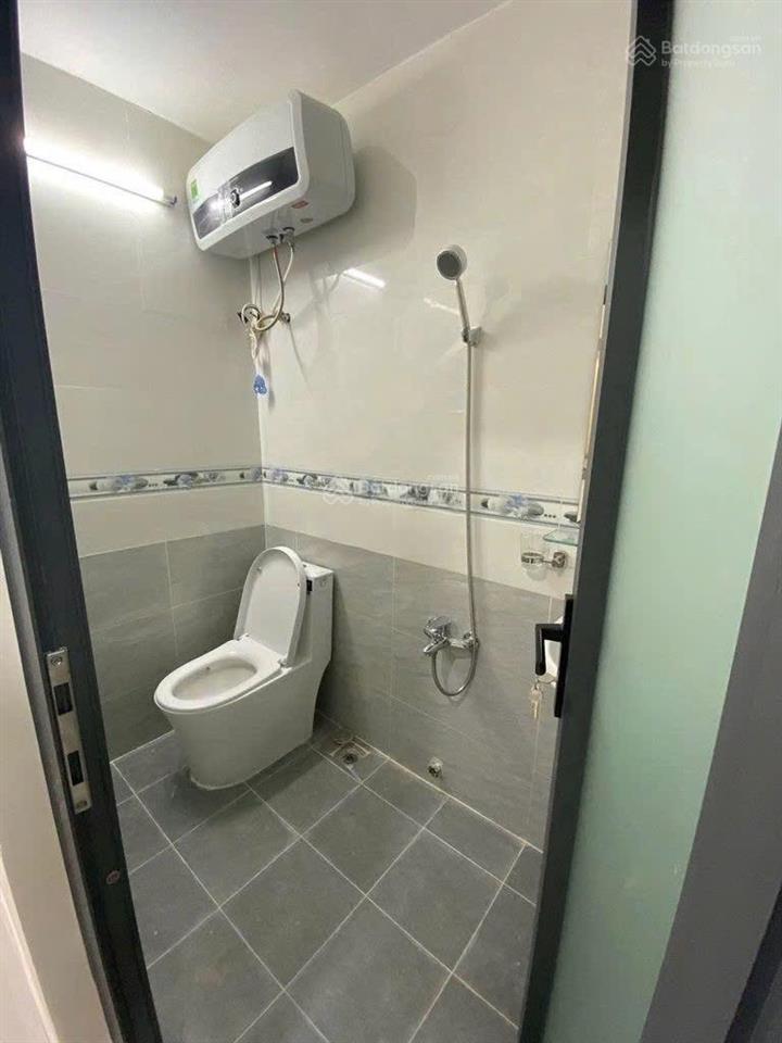 Nhà mới đẹp  hxh  nhiêu tứ  6x8m  trệt lầu  2pn 2wc  18 triệu tl  hằng 0906 656 ***