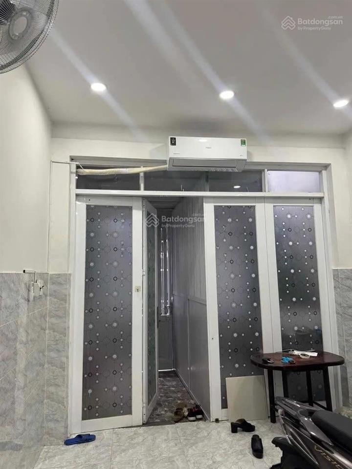 Nhà cấp 4  hxh  ngô tất tố  3,5x16m  1 trệt  1pn 1wc  có nội thất  10 triệu tl  0906 656 ***