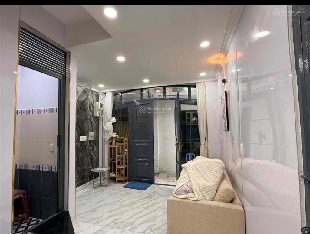 Nhà mới đẹp  full nội thất  phan văn trị  3,5x6,5m  trệt 2 lầu sân thượng  2pn 3wc  13tr tl