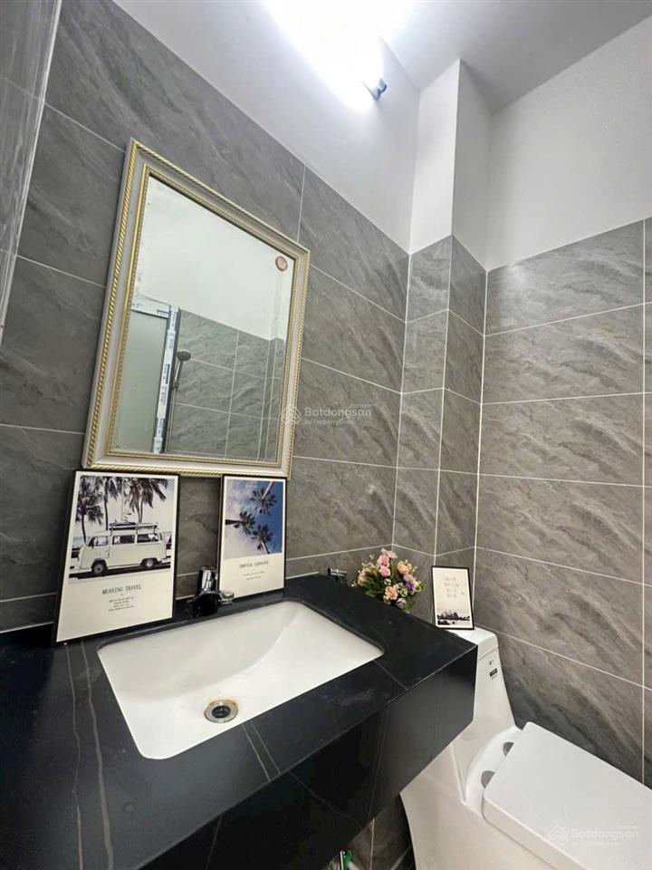 Nhà hxh mới đẹp  full nội thất  nguyễn xí  4x8m  trệt 3 lầu sân thượng  3pn 4wc  18 triệu tl