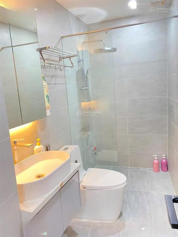 Nhà mới đẹp  full nội thất  hxh  hoàng văn thụ  4x7,5m  trệt lửng 2 lầu st 2pn 3wc 19,5tr tl