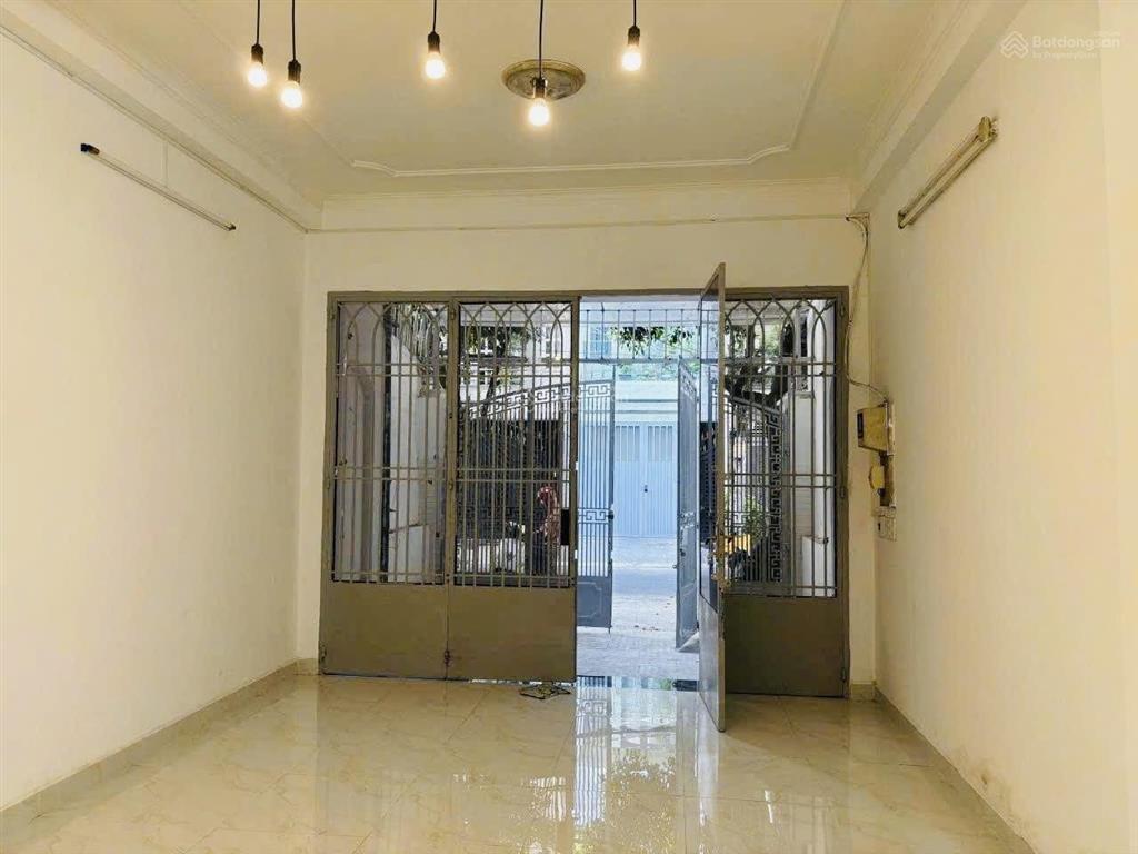 Nhà mặt tiền  chu văn an  4x18m  trệt 2 lầu  4pn 3wc  22 triệu tl  0906 656 *** xem nhà 24/7