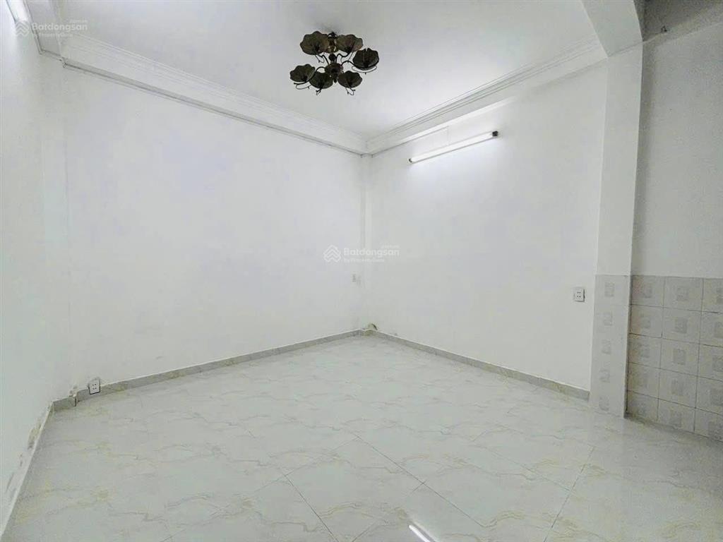 Nhà mặt tiền  chu văn an  4x18m  trệt 2 lầu  4pn 3wc  22 triệu tl  0906 656 *** xem nhà 24/7