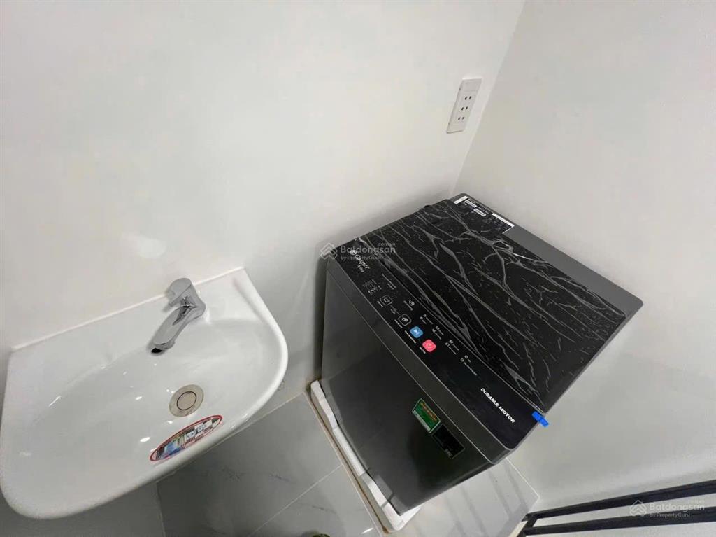 Nhà mới sạch sẽ  cô giang  3,2x7,2m  trệt lầu  2pn 1wc  12 triệu tl  hằng 0906 656 ***