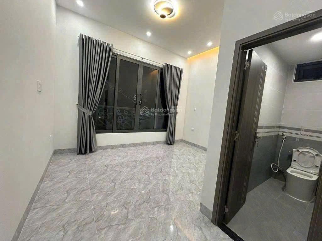 Nhà mới đẹp  nguyễn công hoan  4x10m  trệt lầu  2pn 3wc  15 triệu tl  hằng 0906 656 ***
