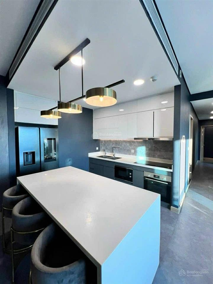 Bán căn hộ 2 pn view hoa hậu tại sunwah pearl hotline 0888 998 ***