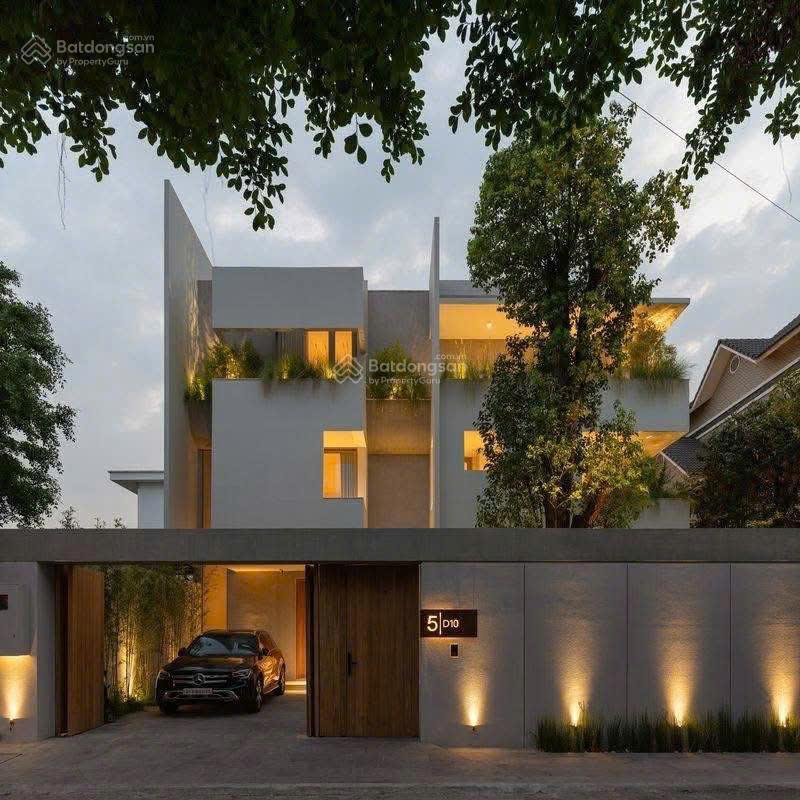 Không phải biệt thự xa hoa, đây là quiet luxury giữa lòng quận 2  0888 998 *** để được xem nhà
