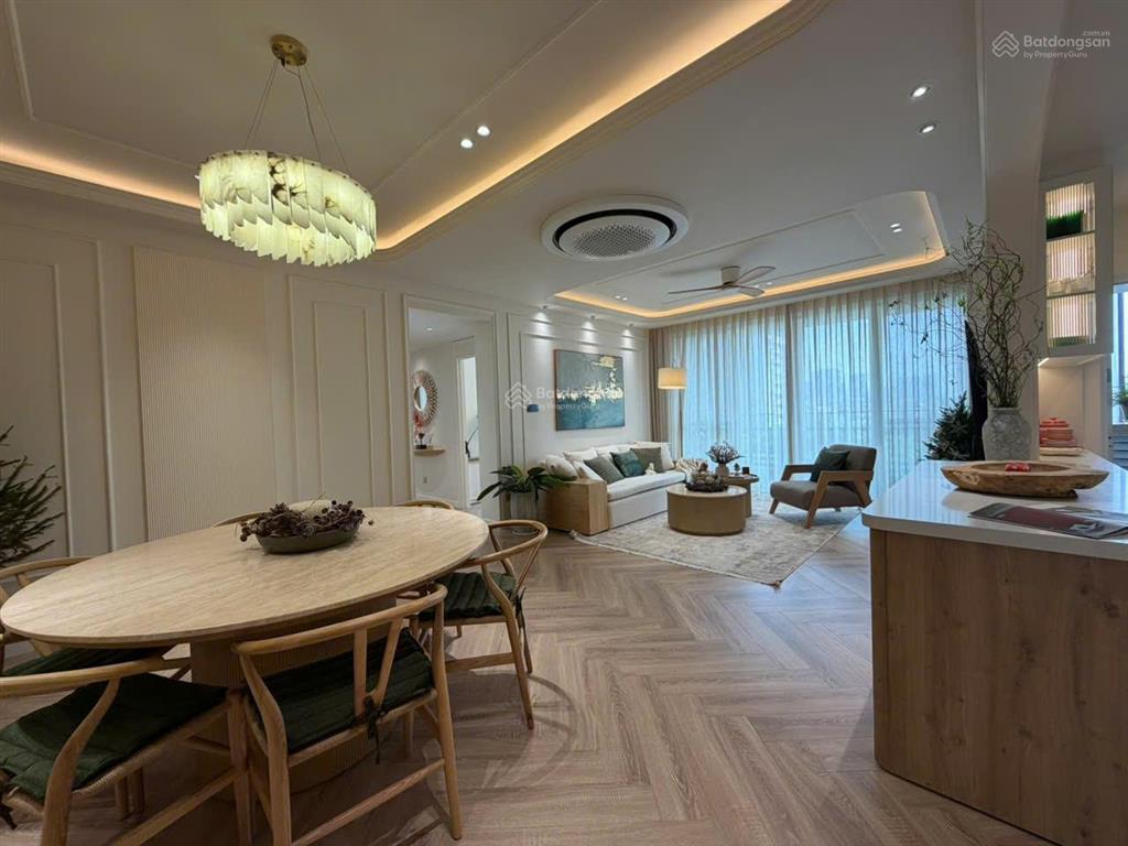 Bán căn hộ full nội thất mới 100%, diện tích 123m2, 3pn2wc, căn góc, view công viên  0938 880 ***